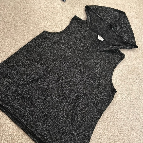 Tank Top Bundle - Picture 2 of 4